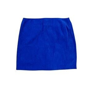 Woman’s Avenue blue faux suede skirt size 22